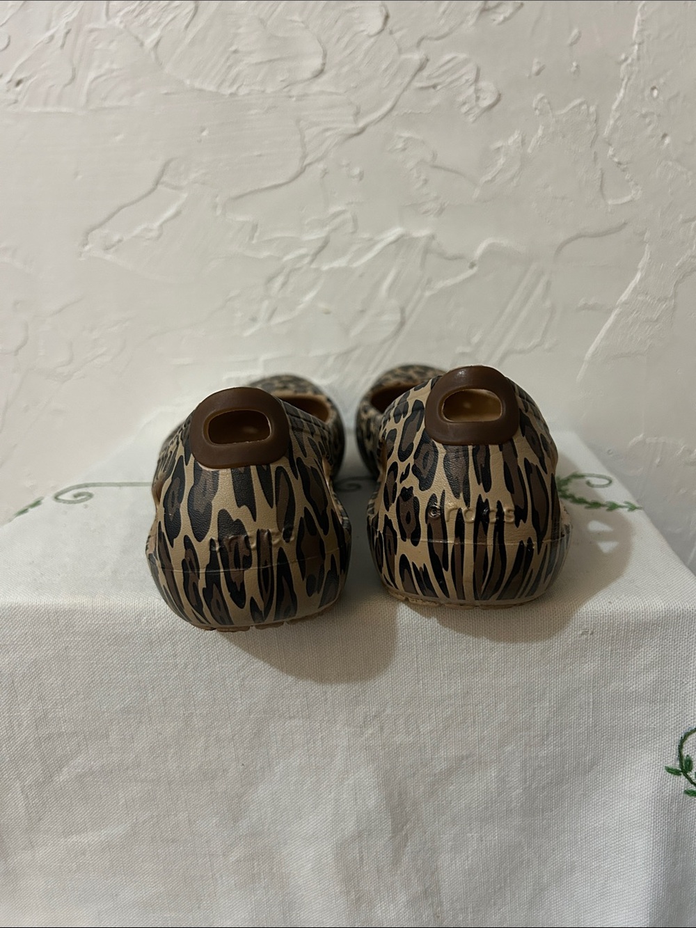 CROCS Leopard-Print Ballet Flats in Tan and Black - Picture 4 of 7